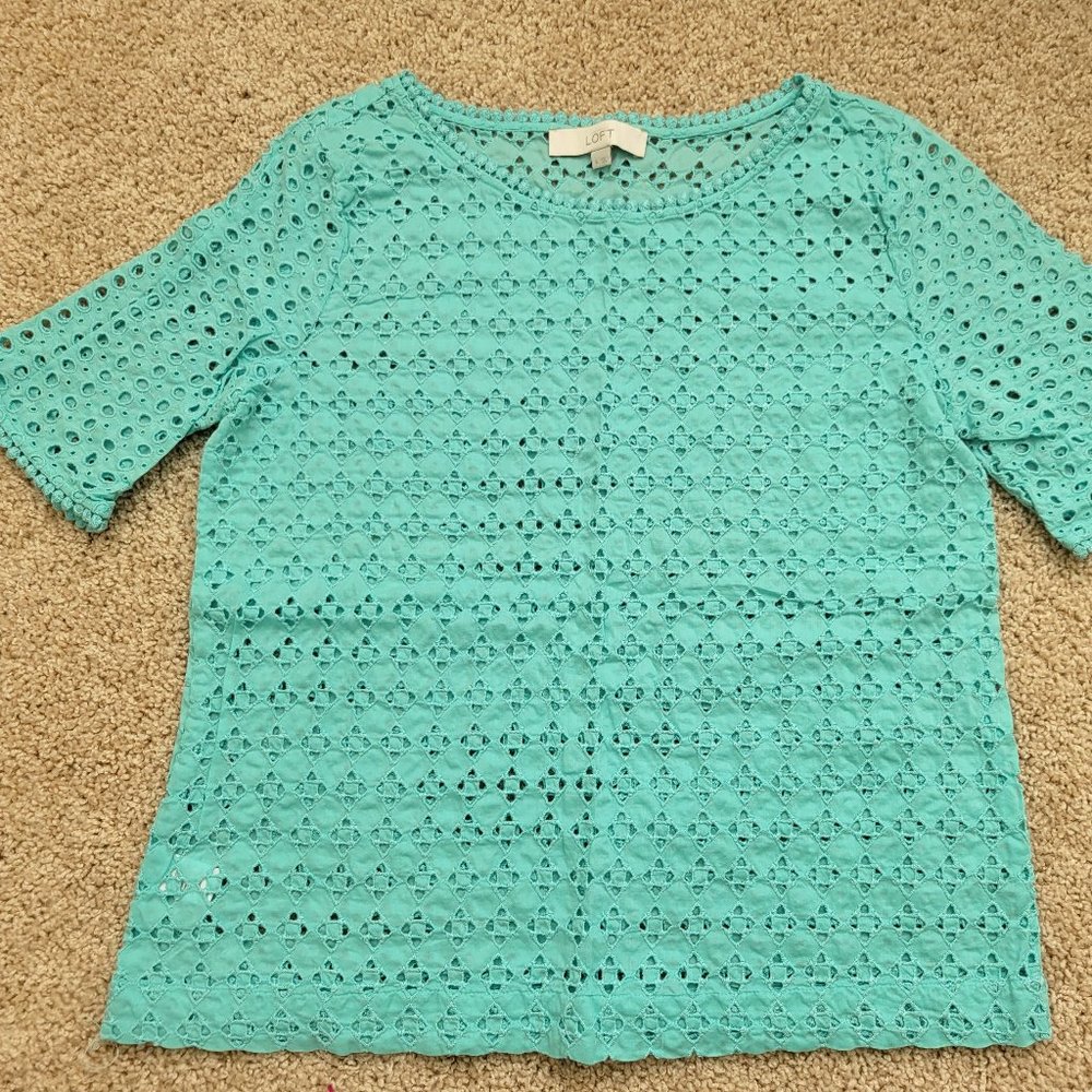 Ann Taylor LOFT Women's Eyelet Short Sleeves Top Size Small